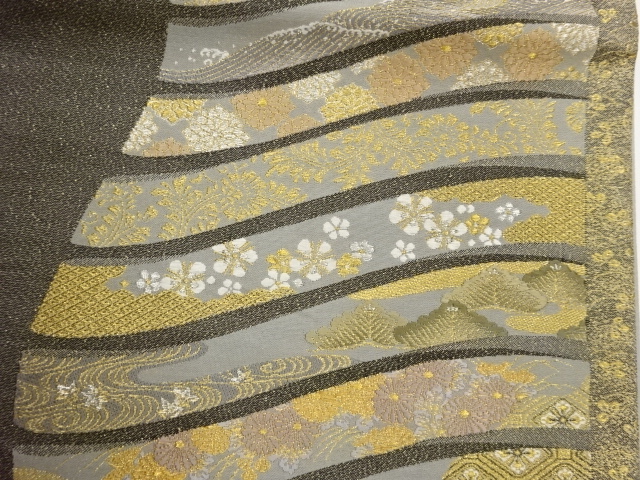  草花に変わり横縞模様織出し袋帯